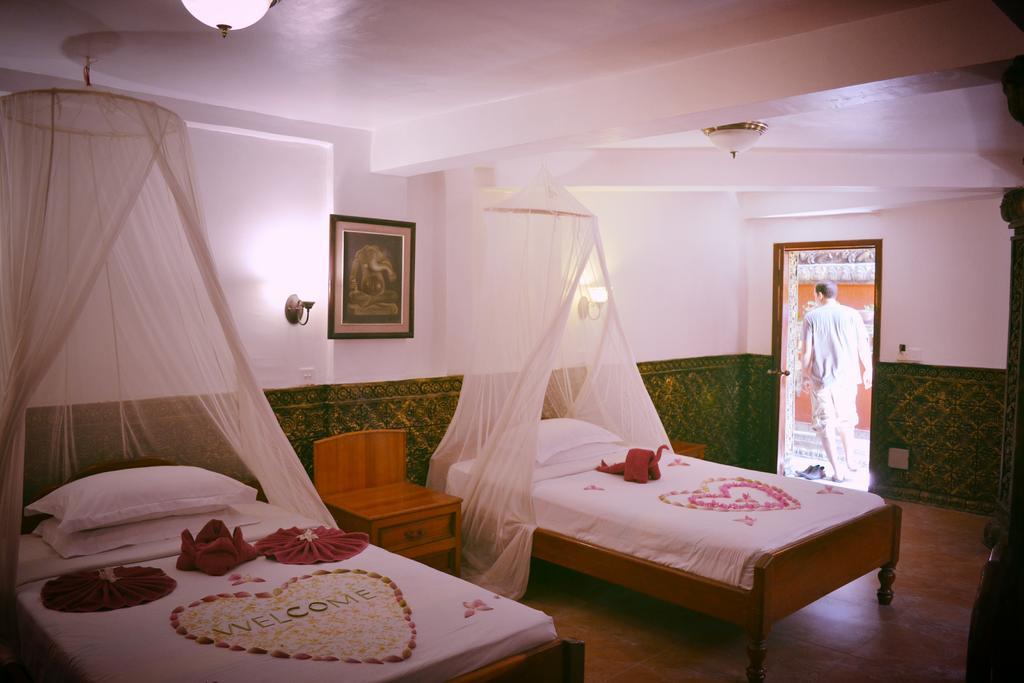 Bopha Siem Reap Boutique Hotel Exterior photo