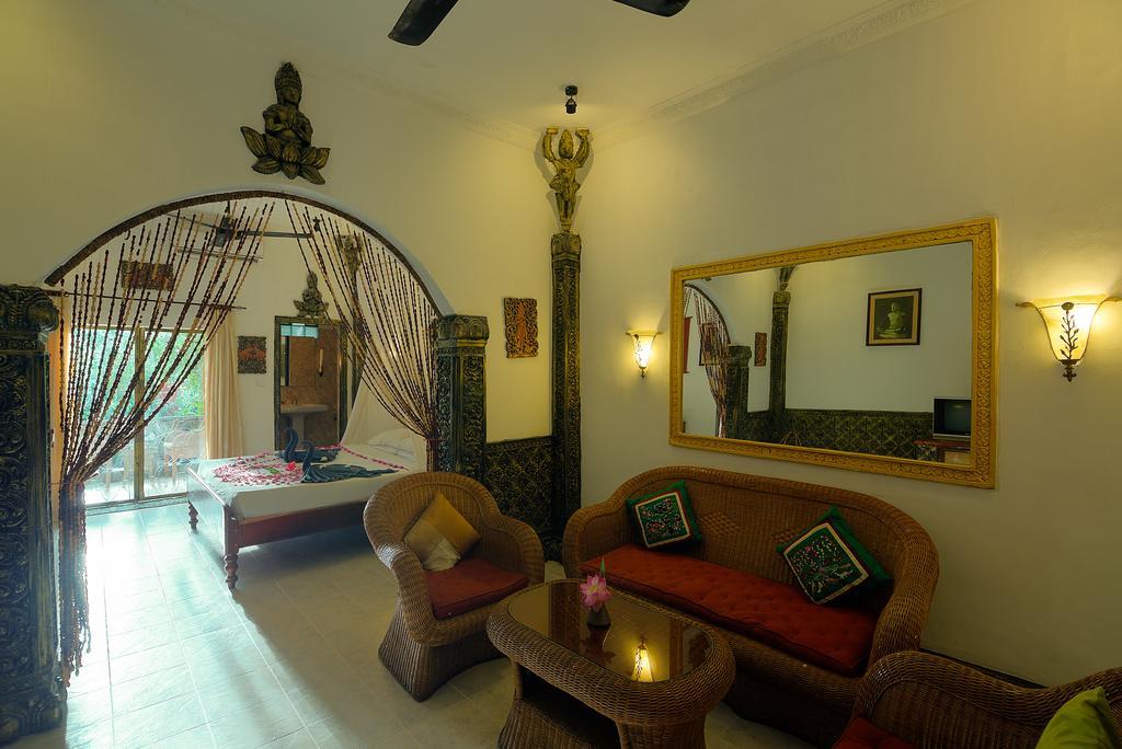 Bopha Siem Reap Boutique Hotel Exterior photo